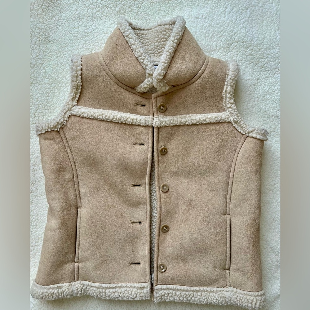 Gap vest